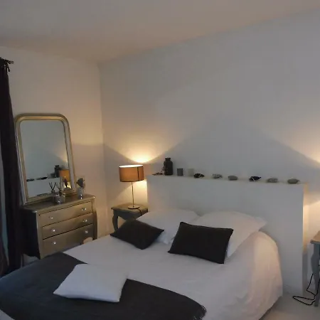 Center Apartment *