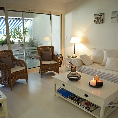 Apartment Center Cassis